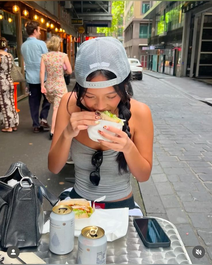 Sofi Labruche profile